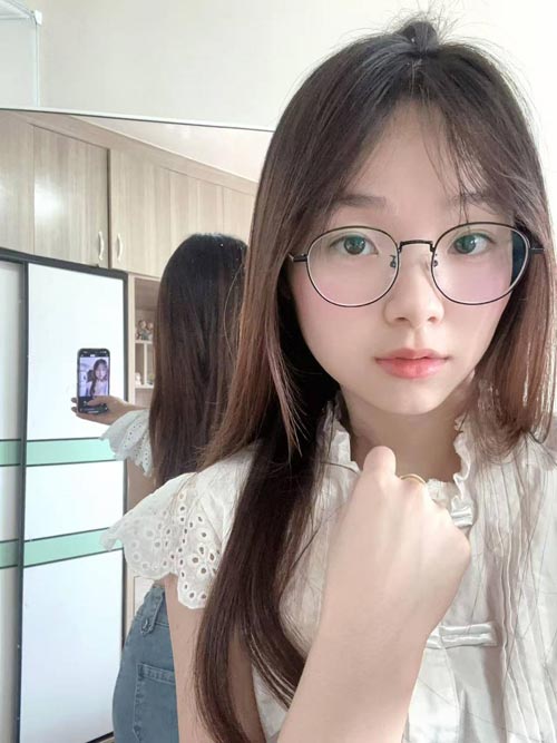 06白嫩光滑逼紧的舞蹈系实习妹妹