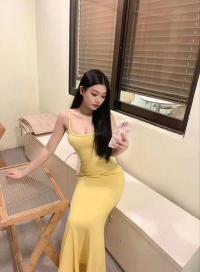 05的超级新鲜刚破处女膜又白又粉又紧