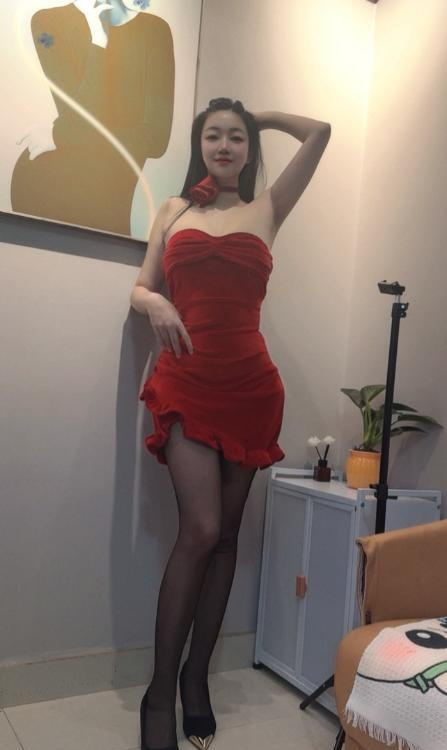 合肥市红衣舞女诱惑