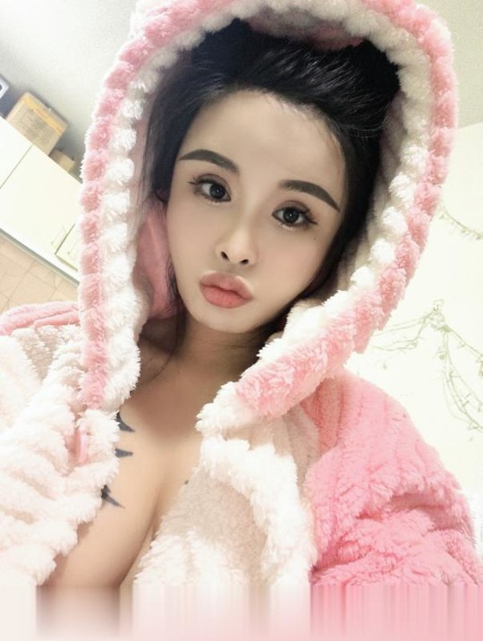 江苏-南京江宁娇小美女全裸陪浴