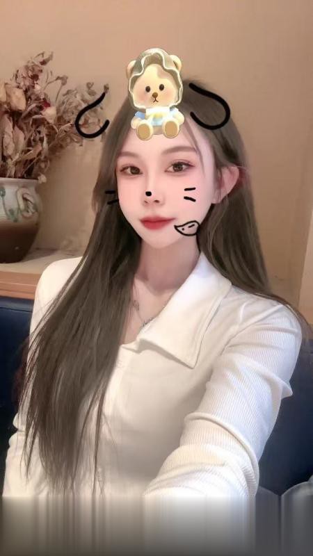 天津00后年轻的小姑娘
