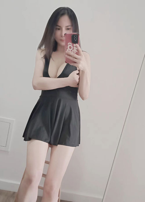 尝鲜!新鲜出炉的良家个人兼职妹子 娇小玲珑!(可上门)