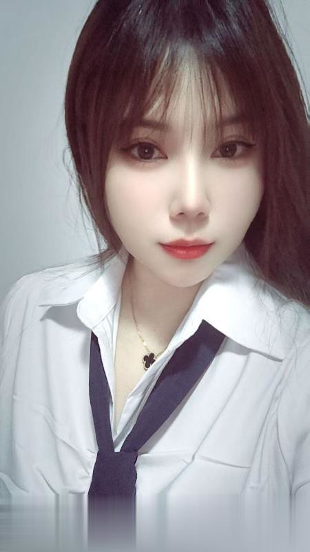江苏-无锡惠山绮梦..穿着jk制服丝袜,颜值可以。微胖胸够大