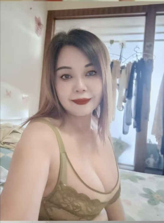 重庆-沙坪坝能SM的大胸少妇熟女