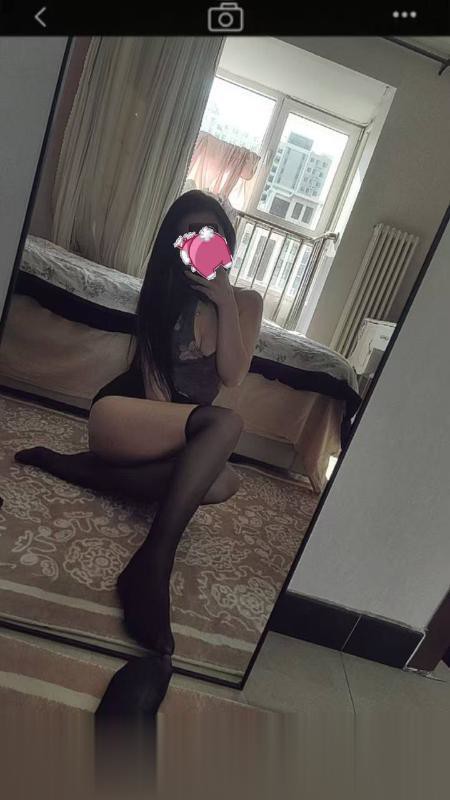 朝阳细腰长腿情趣诱惑妹子