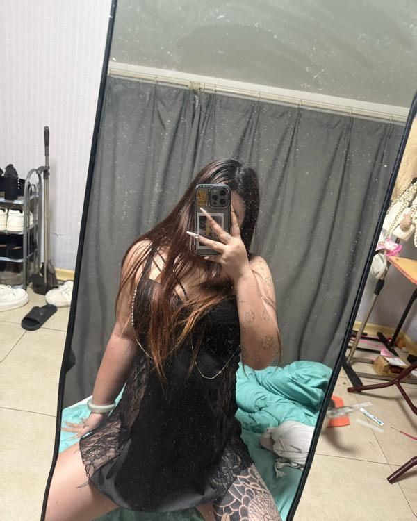 沈阳市西塔佛系大胸娃娃