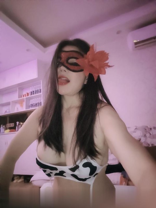 湖北-武汉武昌风骚小姐姐