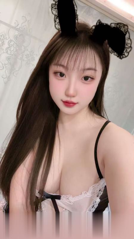 上海闵行乐乐老师..身材白嫩,微胖有肉感