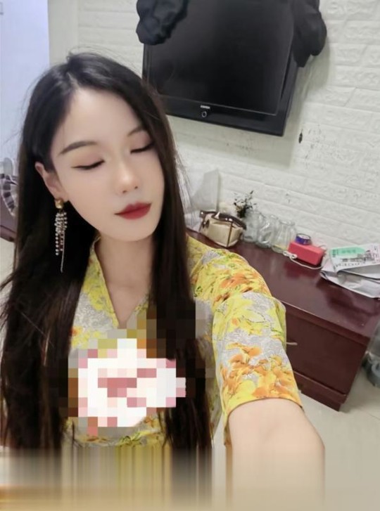 光谷车震小姐姐.