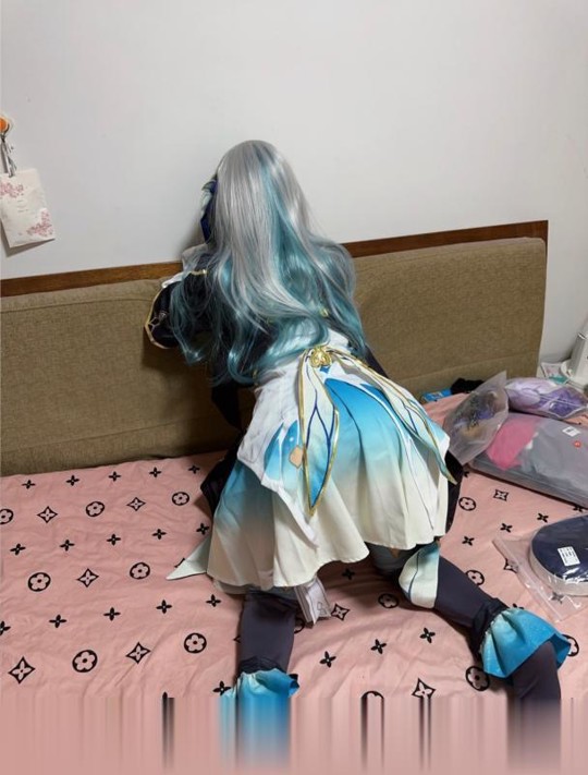 建邺三点粉草莓酱