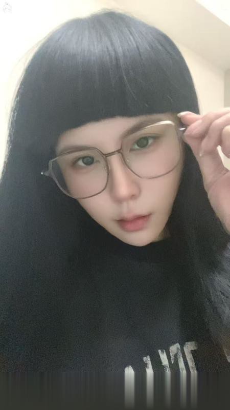 无锡爱玩的小妖精和她ml太刺激了,会玩会调情