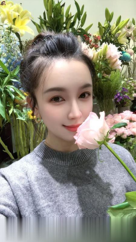 上海气质绝佳的美女伊伊