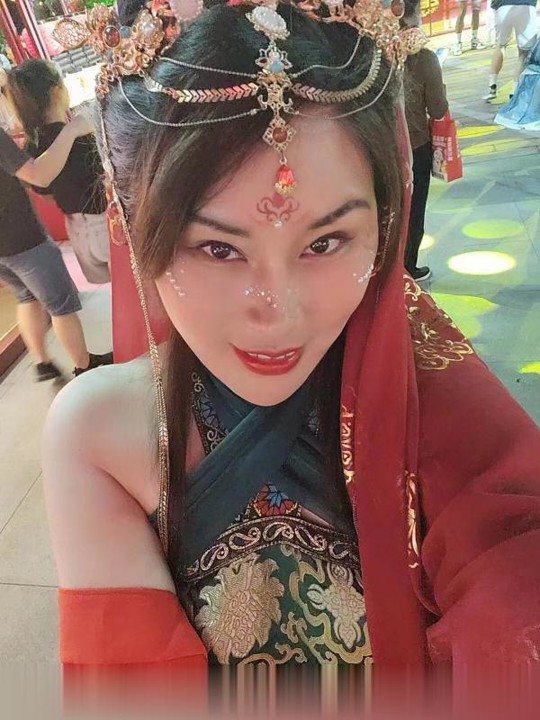 大胸骚女