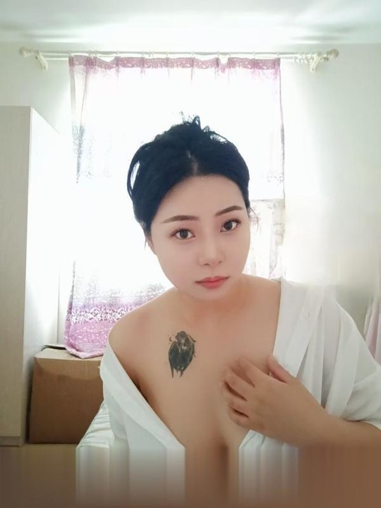 天津-河东巨乳芊芊.微微胖,胸大,皮肤白.