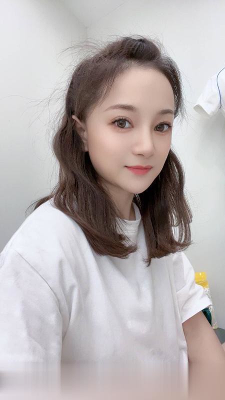 重庆渝北身材好颜值妹子